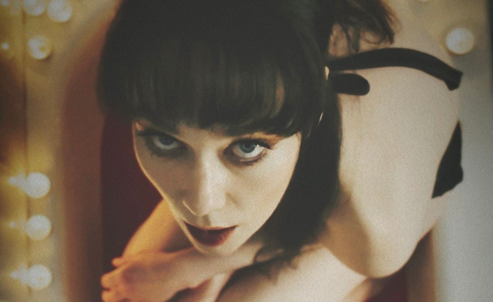 Amélie Swann Shares What’s ‘Left Unsaid’ in Her Head